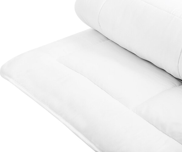 BELIANI Lenzuola in microfibra di poliestere 220 x 240 cm per soggetti allergici extra calde