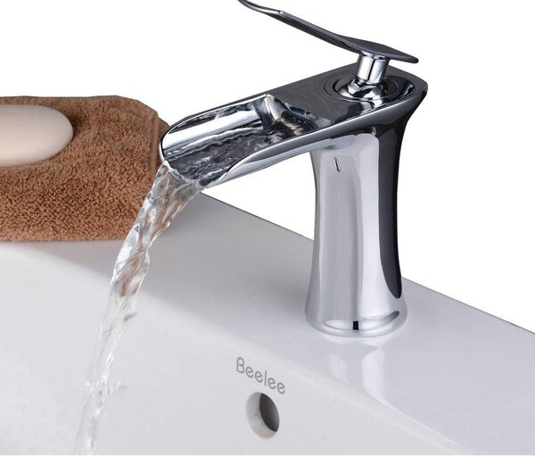 Miscelatore monocomando a cascata per bagno, finitura cromata, design moderno