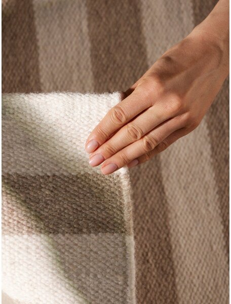 Tappeto bianco/marrone chiaro in lana reversibile/tessuto a mano 160x230 cm Vika – Hanse Home