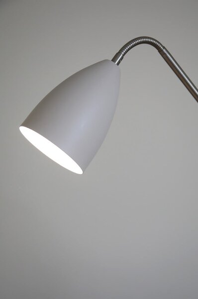 Lampada da terra LED beige con paralume in metallo e intensità regolabile (altezza totale 140 cm) Patro – Markslöjd