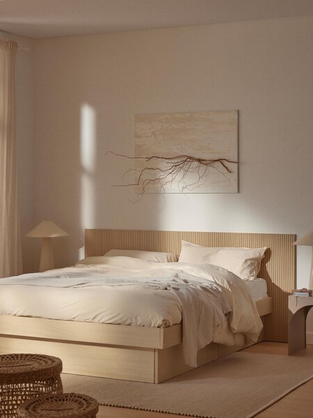 Letto in legno con testiera e vano contenitore Sato