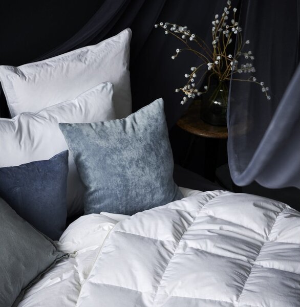 Coperta estiva con imbottitura in piuma 140x220 cm Neptune Cool - Universe of Sleeping