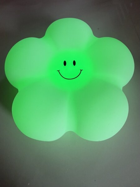 Lampada da tavolo per bambini LED RGB a sfioramento, alimentazione 3xAAA