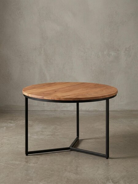 Tavolino in legno di acacia, design elegante, spazio contenitivo, robusta struttura in ferro. 60x60x38 cm | Kadima Design