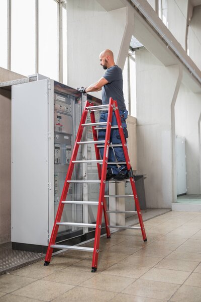 Scaletta accessibile da entrambi i lati Gradini in vetroresina/alluminio 2x12