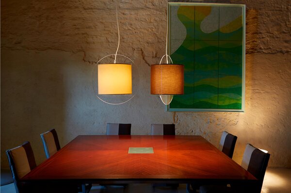 Lampadario a sospensione SURY in cristallo acrilico Diametro 75xh55 cm -2 x 40W Max paralume in cotone colore sabbia