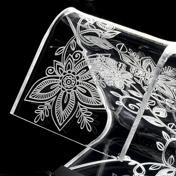 Abat-jour a Led 11x17x19h cm 0,25 w - 24 Volt C-LED Flowers in Plexi con decoro inciso righe