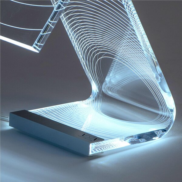 Abat-Jour Lampada da tavolo in cristallo acrilico tagliato al laser C-LED ECLISSE 11x17xh19 cm - 1,9 W-24 V struttura in Plexi