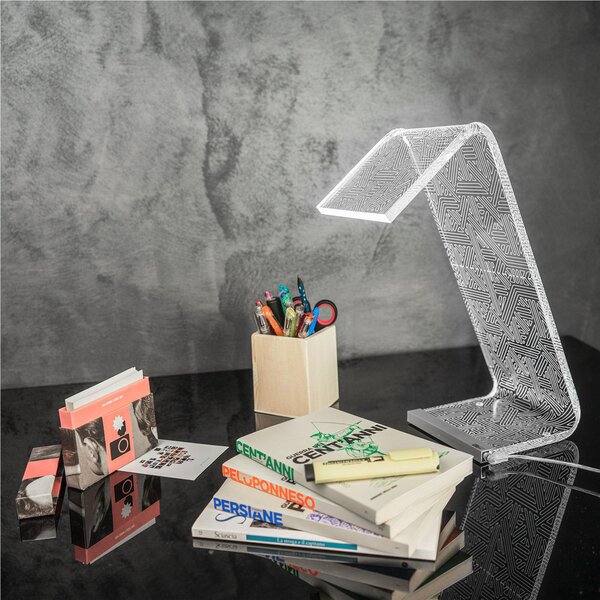 Lampada da Tavolo a Led Media DECORO ON LINE 13,5x24x34h cm 0,25 w - 24 Volt C-LED in Plexi con decoro inciso al laser