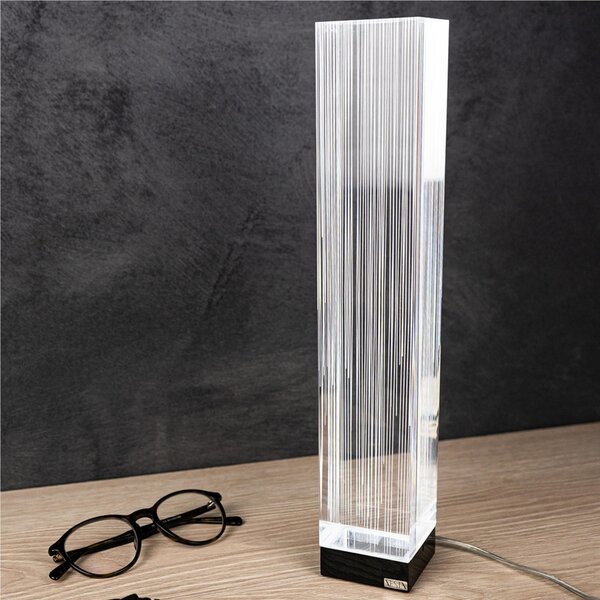 Lampada block media line, dimensioni 6x6xH33 cm, spessore 60 mm con un corpo illuminante led alla base luce calda