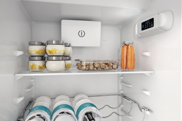Indesit Frigorifero da Incasso Monoporta Capacit 285 Litri Classe energetica E Raffreddamento Statico colore Bianco - INSD184011B1 FR
