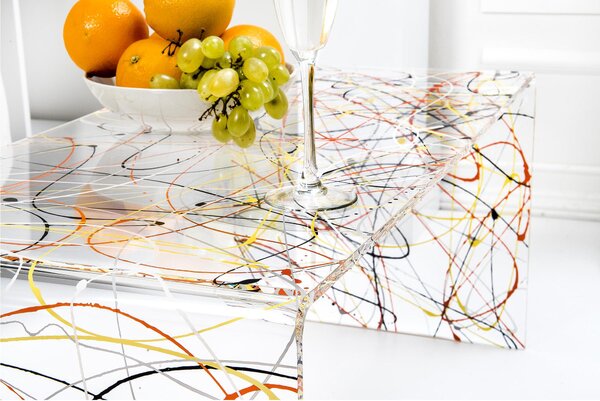 Tavolino, Basso da Th� MILVIO Dimensioni 81x40x h 36 cm, Corpo Multicolor plexiglass 8 mm portata massima 8 kg