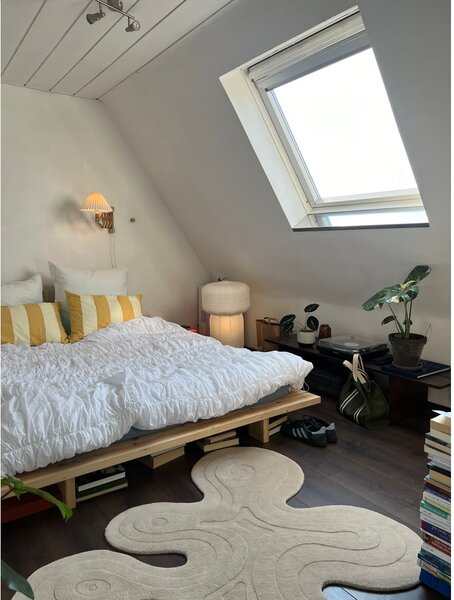 Letto singolo di colore naturale in pino massiccio con rete inclusa 120x200 cm Japan – Karup Design