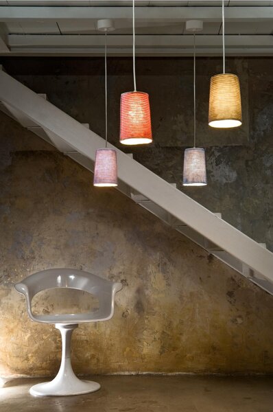 Lampada da Soffitto Paint stripe colore rosso Altezza 17,5 cm Diametro 12 cm, realizzata in laprene, nebulite, lana 100%