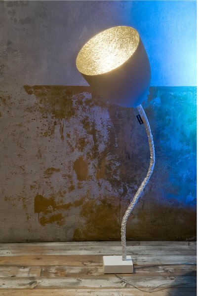 Lampada da terra Flower cemento colore grigio Altezza 31 cm Diametro 33,5 cm, realizzata in acciaio, nebulite, nylon, ghisa, vernice effeto cemento