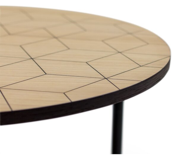 Tavolino Arty 50 Triangolo in legno ingegnerizzato, acciaio, dimensioni 50 x 50 x h45 cm, peso 4 Kg, finitura rovere, nero
