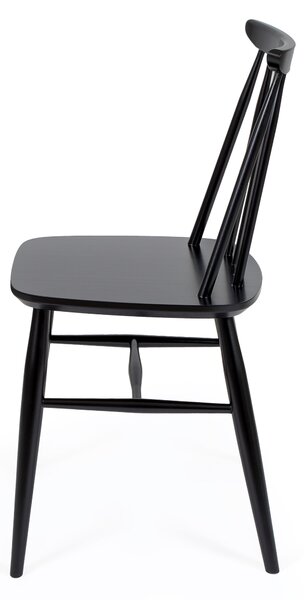 Sedia Aino Nera in legno massiccio, dimensioni 42,5 x 45 x h81 cm, peso 4,4 Kg, finitura nero