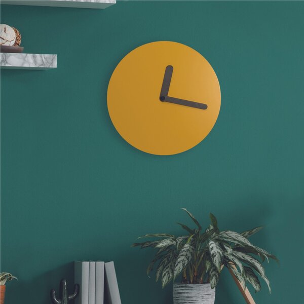Orologio da parete rotondo il legno Laccato Diametro 30x5 cm in legno con lancette colore nero base colore Ocra