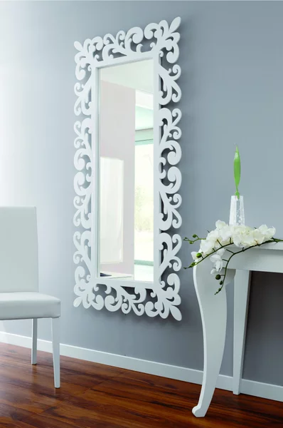 Specchiera da parete in legno laccato tagliata al laser LADY 77x170xh 8 cm cornice colori bianco opaco
