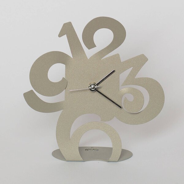 Orologio Plink in metallo verniciato , Dimensioni 13xh17 cm colore Sabbia