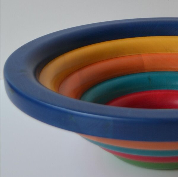 Centrotavola Fruttiera, Insalatiera ARENA Diametro 34xh 11,5 cm con legno massello di tiglio , ogni anello lavorato e tornito singolarmente a mano multicolor