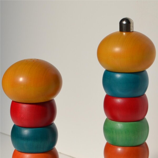Macinapepe Spargisale in legno massello di Tiglio , pepe diam. 7xh21 cm- sale diam. 7xh17 cm base colore Blu