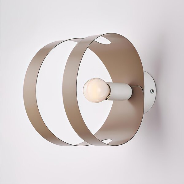 Applique da muro in ferro laccato con fascia Tagliata al Laser PETER Dimensione 14x22xh 19 cm colore Bianco Tortora