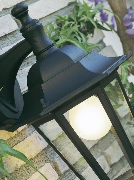 Applique Esagonale in pressofusione di alluminio. KAYAK Piccola Diffusori in vetro trasparente. 20x21x h 34 cm Altezza max lampada: 155mm. Alimentazione 230 V ~ 50 Hz NERO