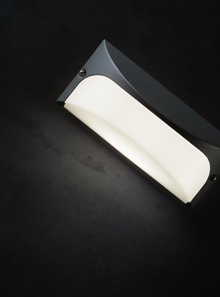 Applique in alluminio pressofuso DOME APPLIQUE VISIERA 10W LED 4000K Dimensioni 22x9,8xh 10 cm Diffusore in termoplastico opalino colore GRAFITE