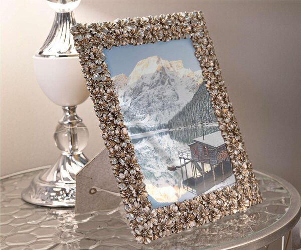 Cornice Portafoto da appoggio con cornice POLYRESIN Verticale Dimensioni 20,7x1,6xh 26 cm PER FOTO 15x20 cm Silver in scatola regalo