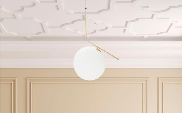 Linee essenziali e pulite ne caratterizzano l'eleganza. Lampade da terra, GLAMY, Dimensioni 50x30xh 100 cm sfere in vetro bianco
