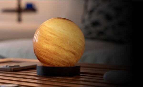 Decorazione luminosa marrone scuro con ricarica USB ø 12 cm Sand Storm – Gingko