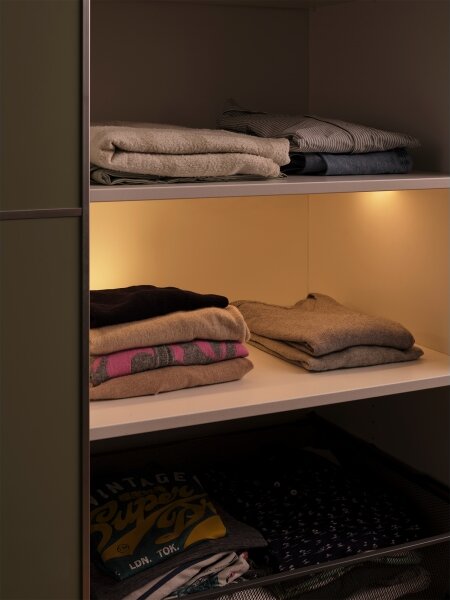 Ledvance - Striscia LED con sensore di movimento FLEX 2m LED/3,6W/4xAA