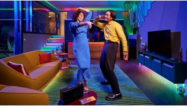 Philips - Striscia LED RGB dimmerabile SMART STRIP 15m LED/20W/230V 2200-6500K Wi-Fi