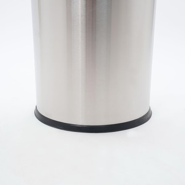 Cestino con posacenere forma Cilindrica, dimensioni �38,5x h71,7 cm, peso 8 kg bidone interno 50 L - coperchio basculante con rotazione a 360 gradi per uso interno od esterno inox
