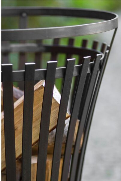 Caminetto da Esterno costruito con barre piatte di acciaio DI 2 cm, FLAME Prodotto a mano Dimensione 45x h 76 cm - peso 17 kg con bordo ampio anche x la presa