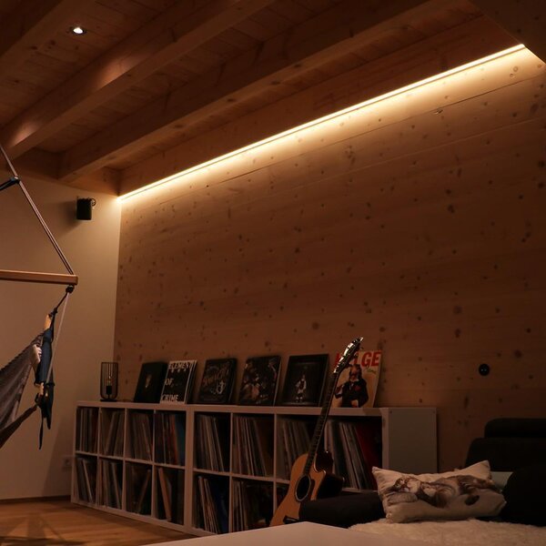 DOTLUX Striscia LED 48W 8mm 5000K IP20 Rotolo da 5m incl. cavo di collegamento da 15cm su un lato