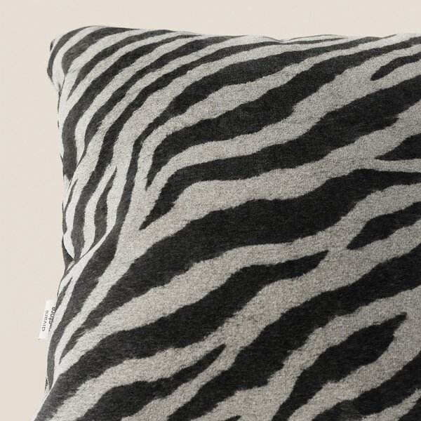 Wild cuscino in collezione Wild in microfibra impermeabile zebra
