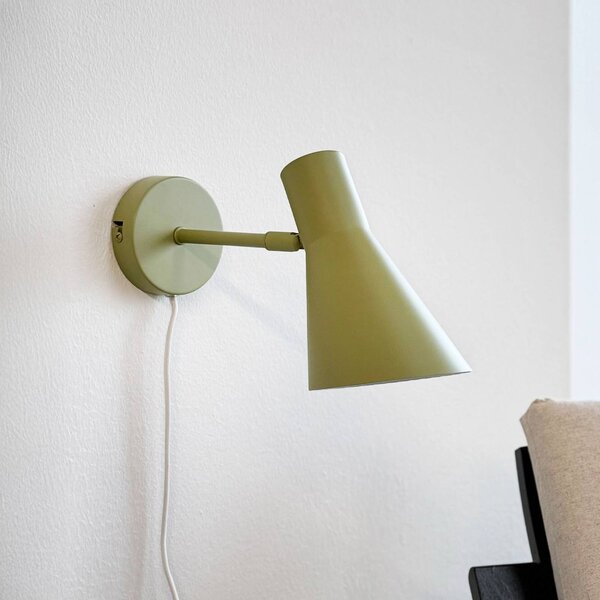Dyberg Larsen Applique da parete DL12, Verde, Soggiorno / Sala da pranzo, Metallo, Scandinavo, Applique
