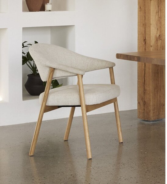 Set di sedie da pranzo color crema in rovere massiccio con braccioli 2 pz Elk – Unique Furniture