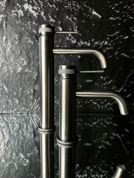 Rubinetto da lavabo Rea Lungo Grip Gun Grey low
