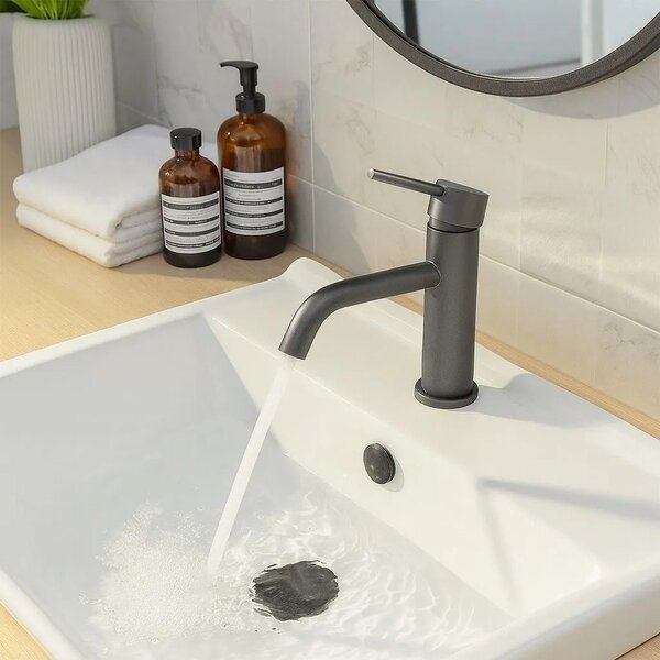 Rubinetto da lavabo Rea Lungo Titan Low