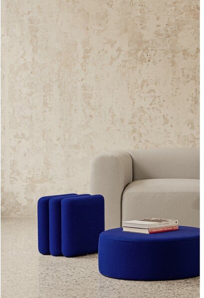 Poggiapiedi blu con rivestimento in lana Radd – noo.ma