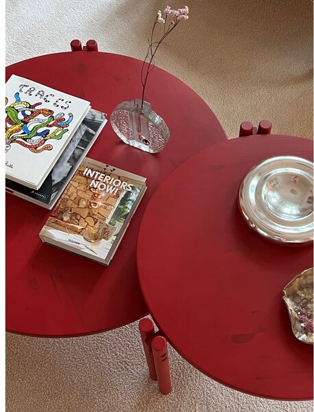 Tavolino rotondo rosso in legno di pino ø 80 cm Sticks - Karup Design
