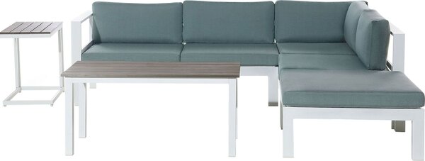 BELIANI Set di divani angolari da giardino bianchi con cuscini verdi Tavolo a doghe a 5 posti Set da esterno moderno e scandinavo