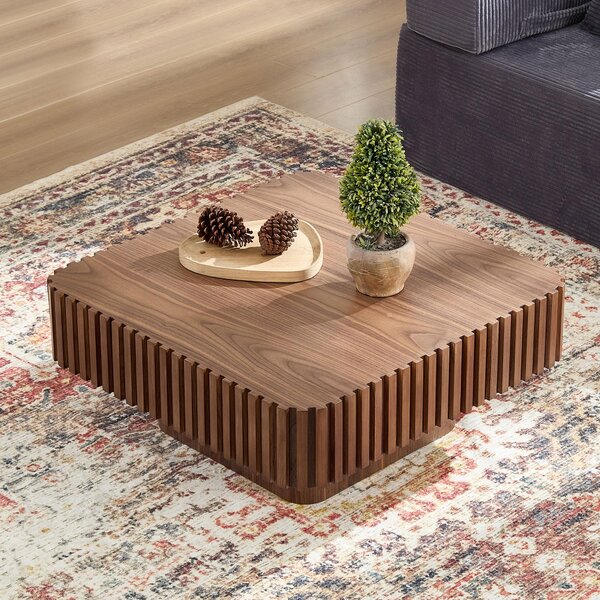Tavolino quadrato con struttura in legno, design a rilievo, dimensioni 80x80x35 cm, ideale per soggiorno o balcone, in legno di noce