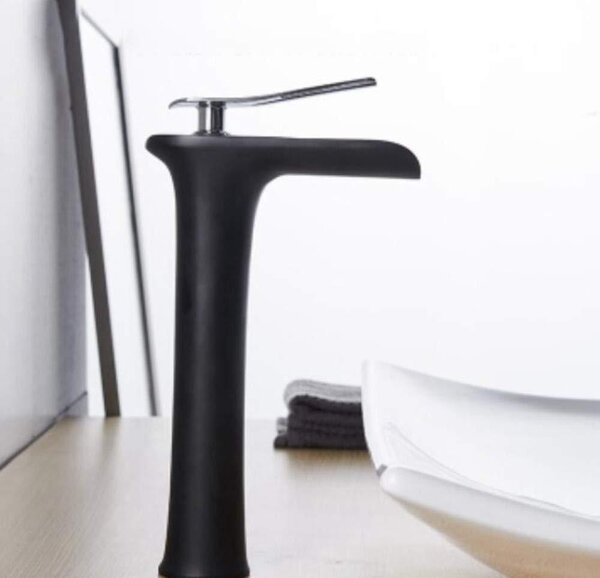 Rubinetto per lavabo – Stile cascata