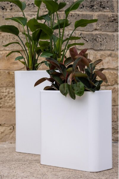 Vaso Porta vaso, h70 Modello BLOG Dimensioni 70x30xh70 cm ideale x l'esterno si pu� piantumare direttamente al suo interno dotato di foro di scolo colore Bianco