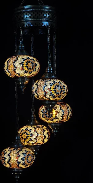 Lampada a sospensione in vetro dal design orientale con 5 sfere marroni a mosaico – Lampadari marocchini per un'illuminazione d'atmosfera