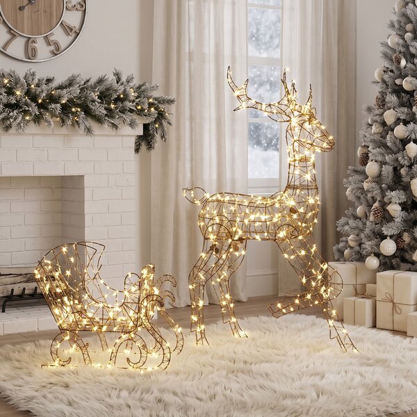 Outsunny Renna di Natale con Slitta Luminosa 2 Pezzi in Rattan PP, 175 LED Bianco Caldo, 8 Modalità, Timer, 82x32x120cm, Marrone | Aosom Italy